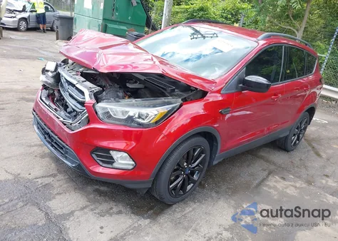 2018 Ford Escape Se из США, поврежденный, VIN 1FMCU0GD8JUB03554